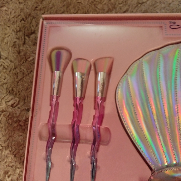 Buy cream L'Oreal a clamshell with - Picture 5 of 8